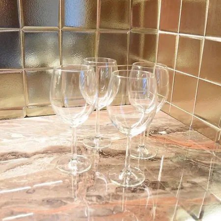 Karina Centrum Apartment *